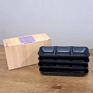 4 Piece Dipping Sauce Trays - Black - Serving Dishes Condiment Tray NIB
